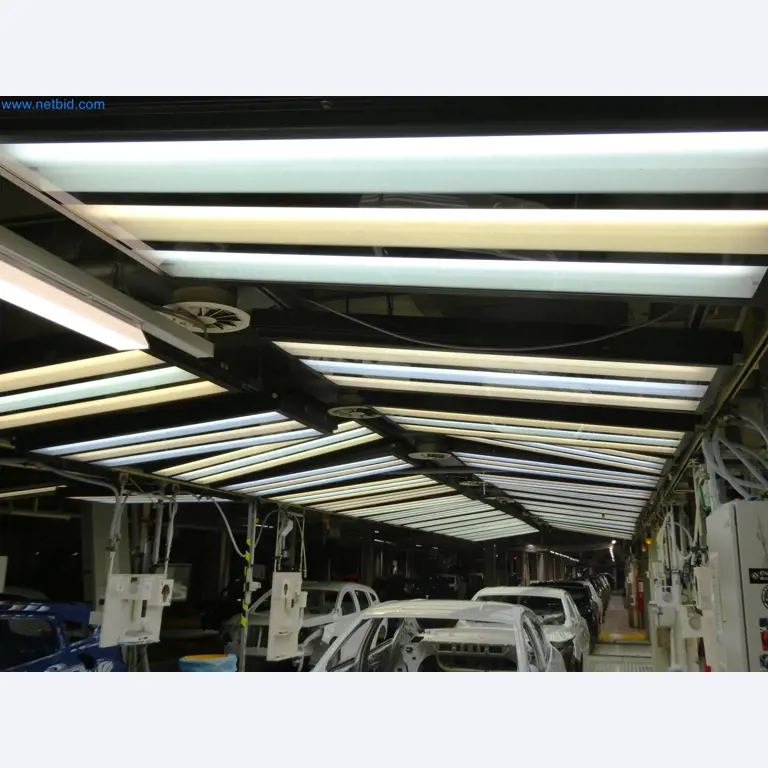 Roboti, varilna oprema in pripomočki za montažo iz avtomobilske industrije-6