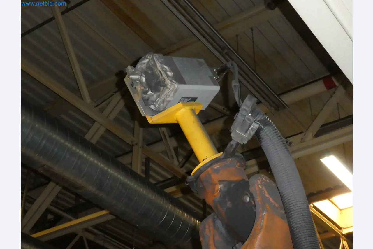 Robots, equipos de soldadura y accesorios de montaje de la industria del automóvil-2