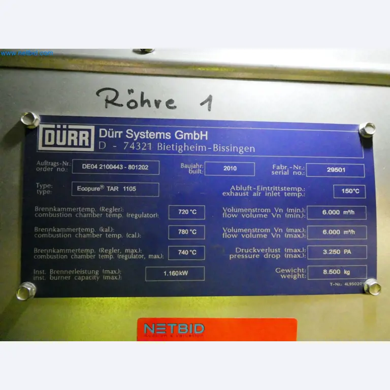 Roboty, svařovací zařízení a montážní příslušenství z automobilového průmyslu-2