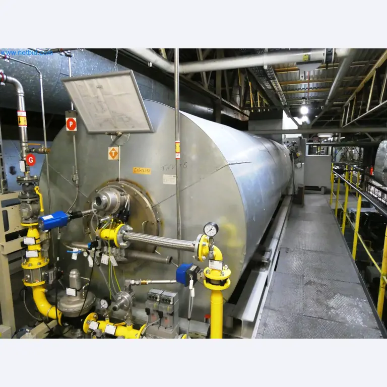 Roboty, svařovací zařízení a montážní příslušenství z automobilového průmyslu-3