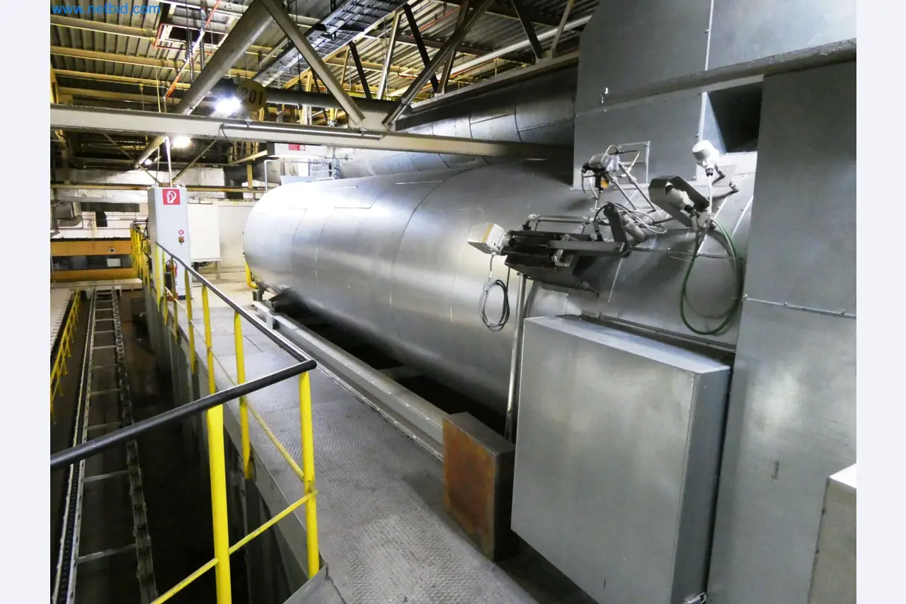 Roboty, svařovací zařízení a montážní příslušenství z automobilového průmyslu-5