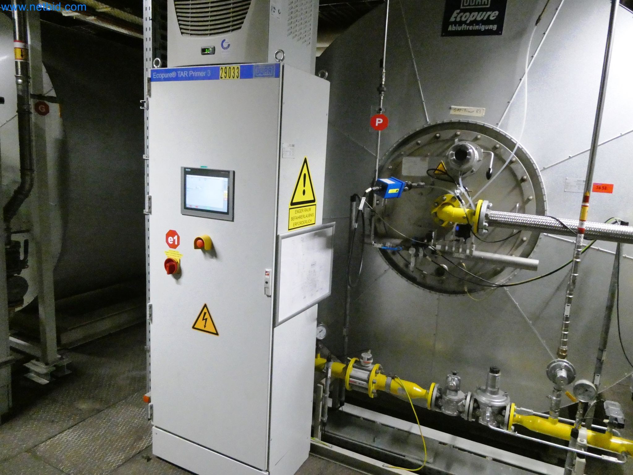 Roboti, varilna oprema in pripomočki za montažo iz avtomobilske industrije-11