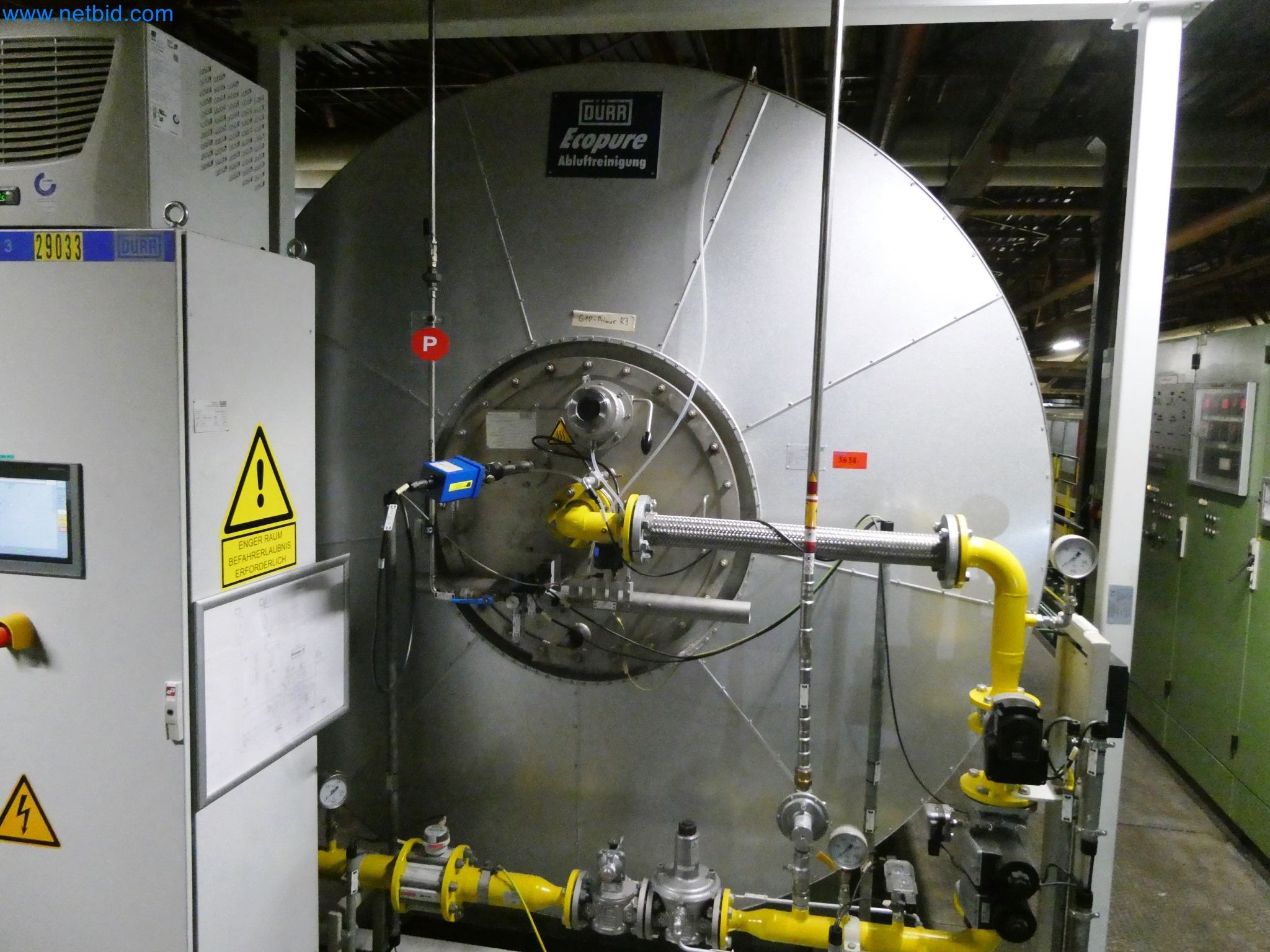 Roboti, varilna oprema in pripomočki za montažo iz avtomobilske industrije-3