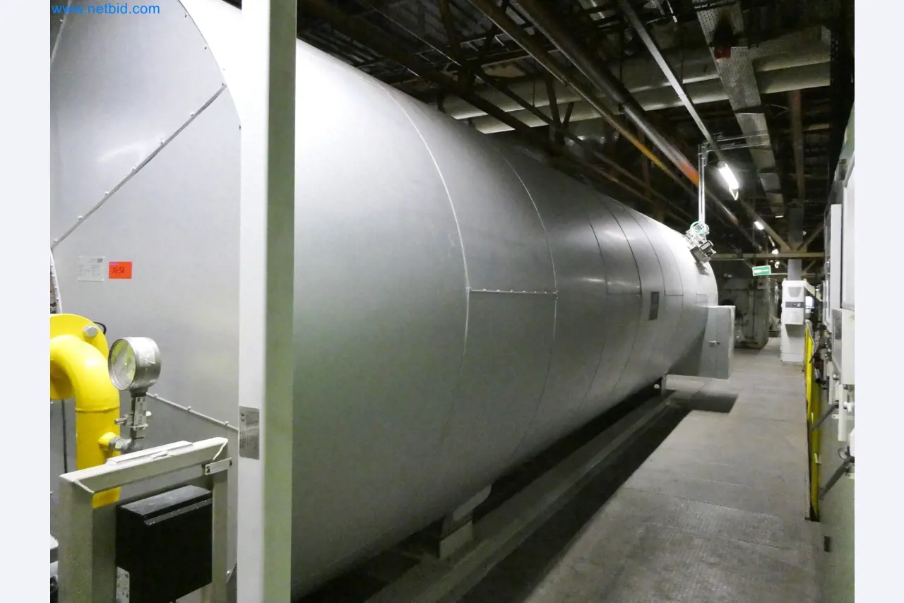 Roboti, varilna oprema in pripomočki za montažo iz avtomobilske industrije-4