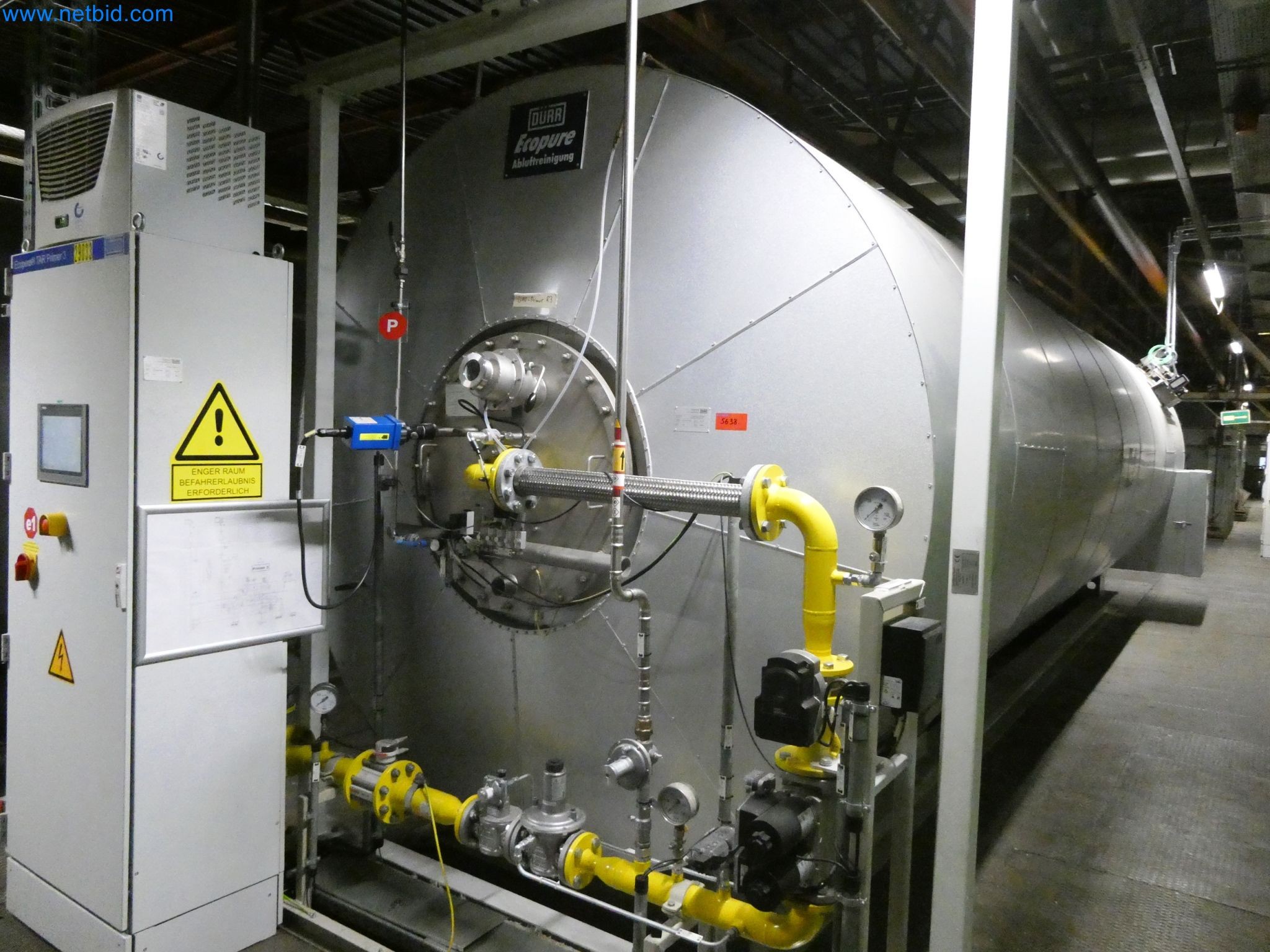 Roboti, varilna oprema in pripomočki za montažo iz avtomobilske industrije-6