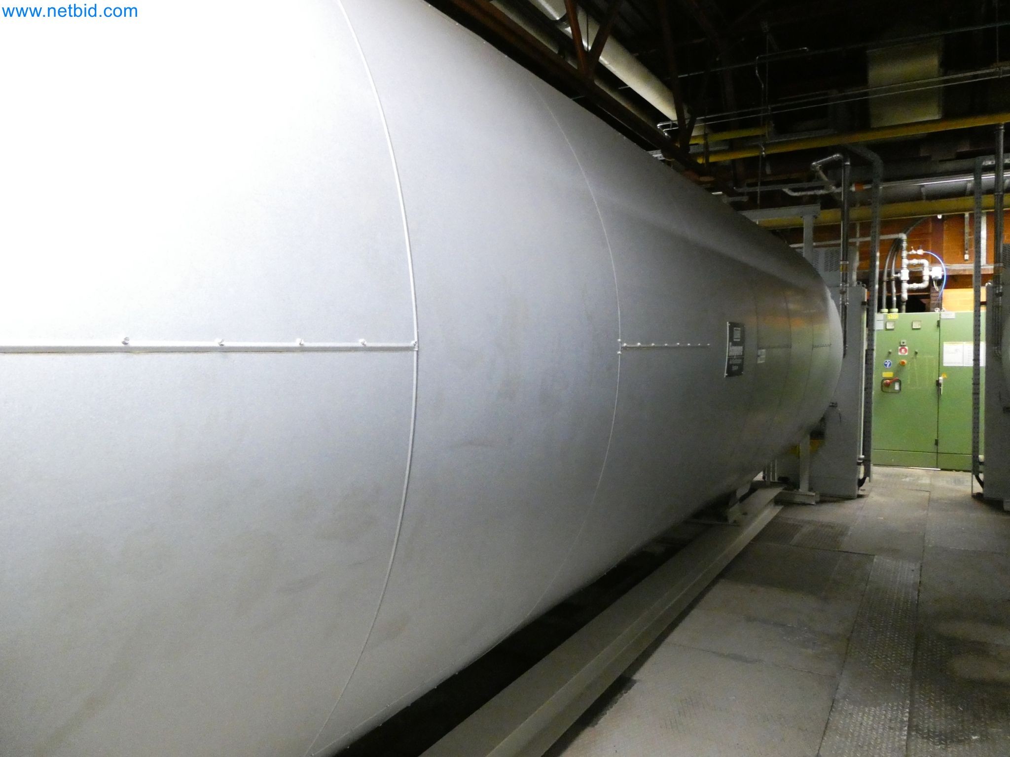 Roboti, varilna oprema in pripomočki za montažo iz avtomobilske industrije-7