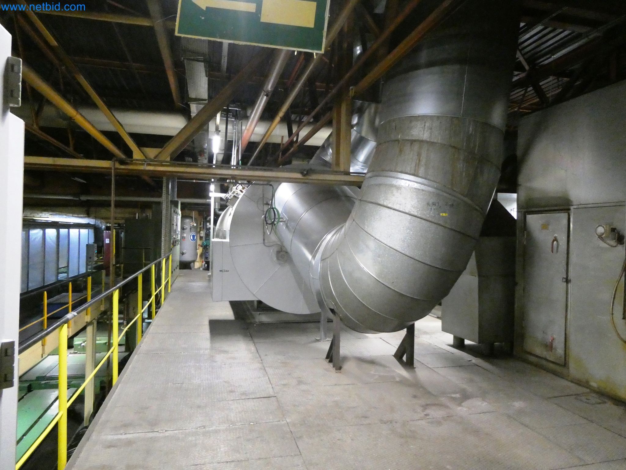 Roboti, varilna oprema in pripomočki za montažo iz avtomobilske industrije-8