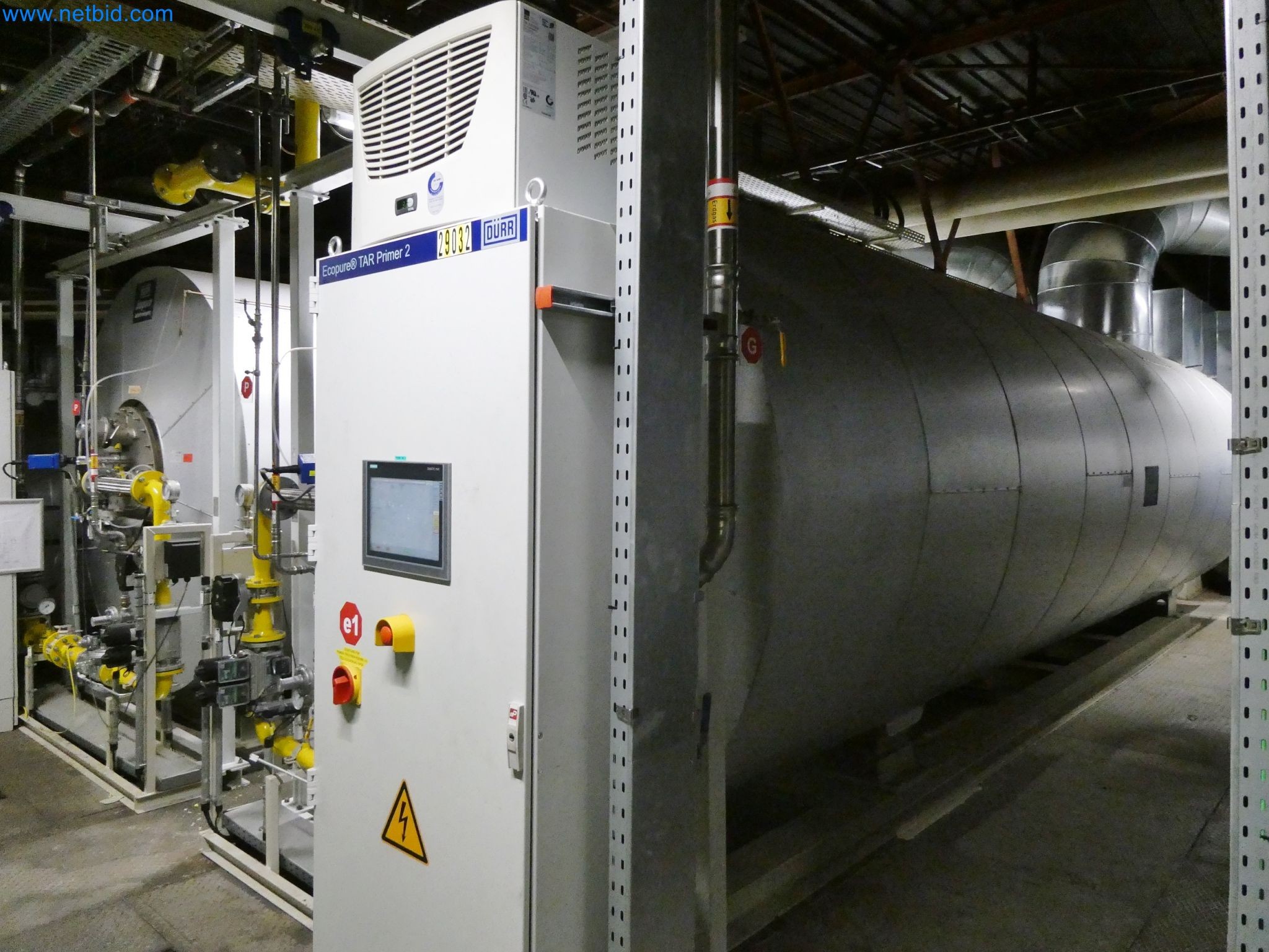 Roboti, varilna oprema in pripomočki za montažo iz avtomobilske industrije-2