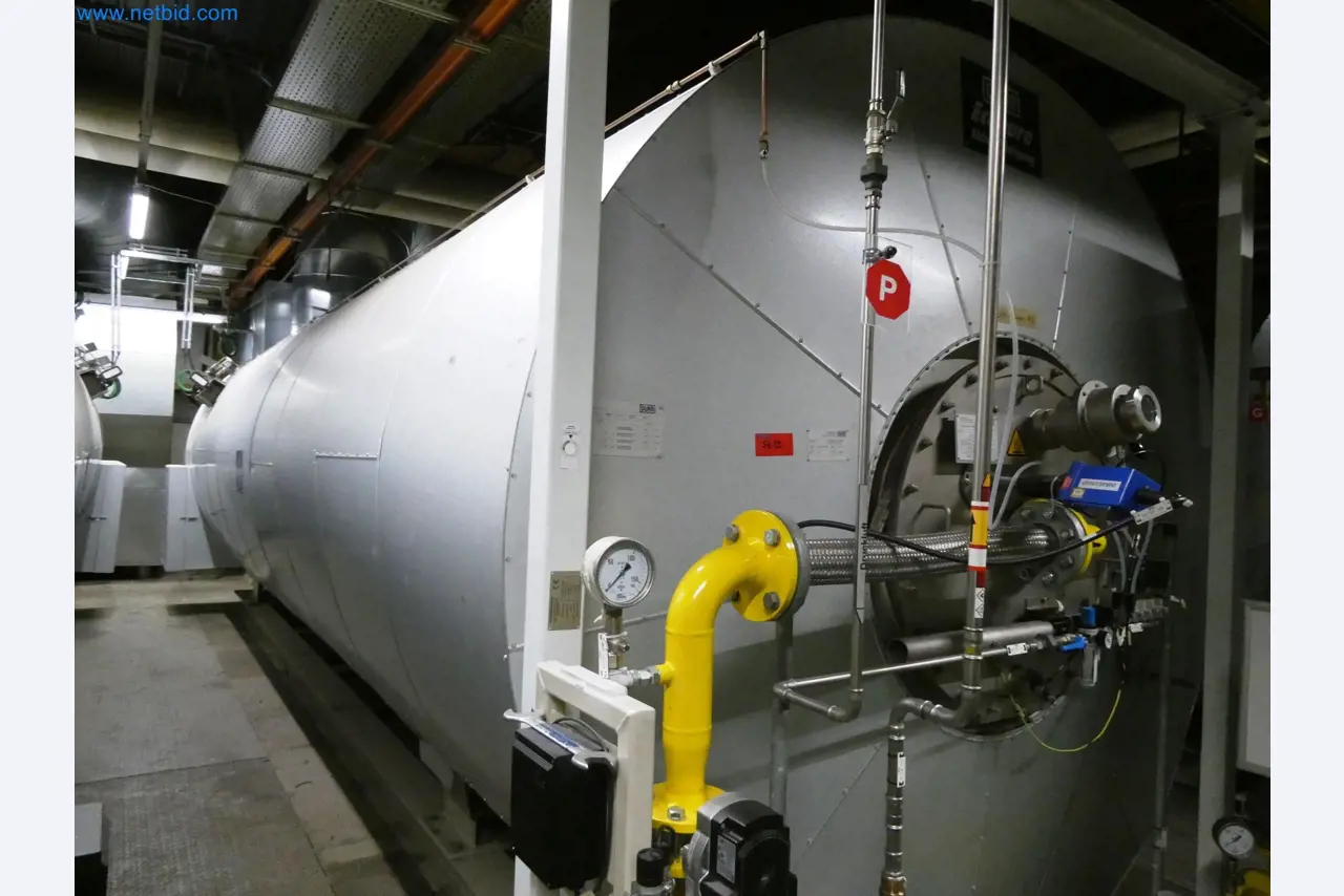 Roboti, varilna oprema in pripomočki za montažo iz avtomobilske industrije-6