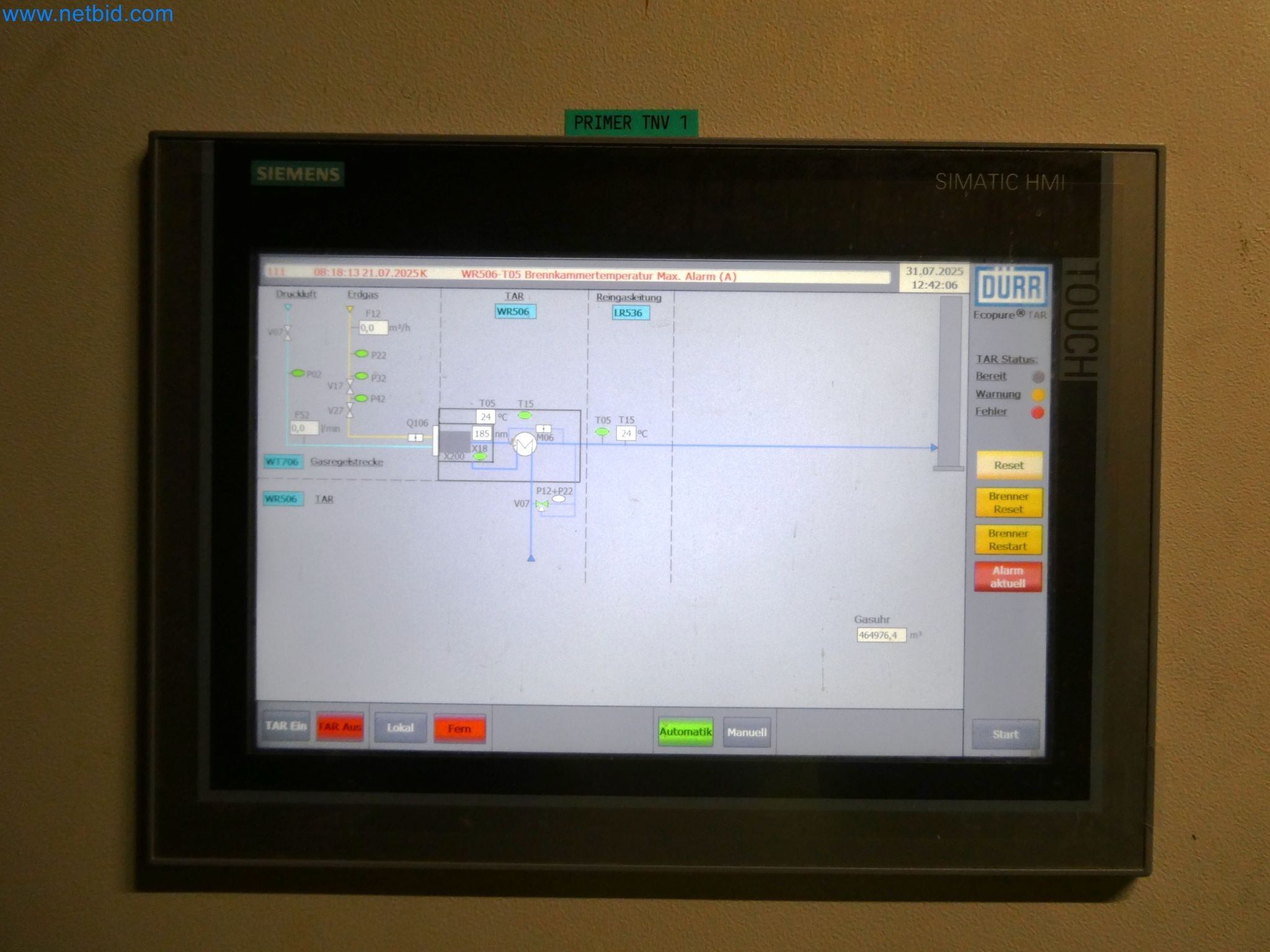 Roboti, varilna oprema in pripomočki za montažo iz avtomobilske industrije-1