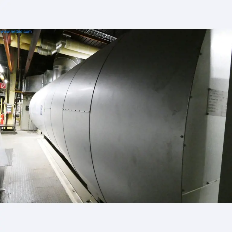 Roboti, varilna oprema in pripomočki za montažo iz avtomobilske industrije-2