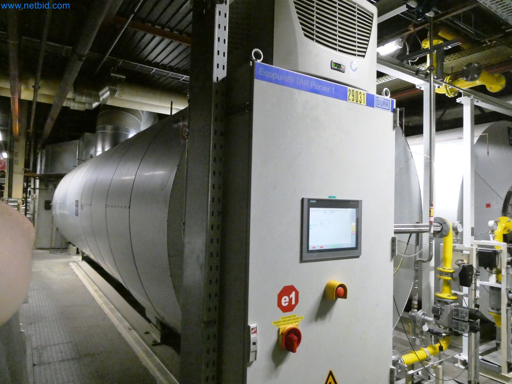 Roboti, varilna oprema in pripomočki za montažo iz avtomobilske industrije-3