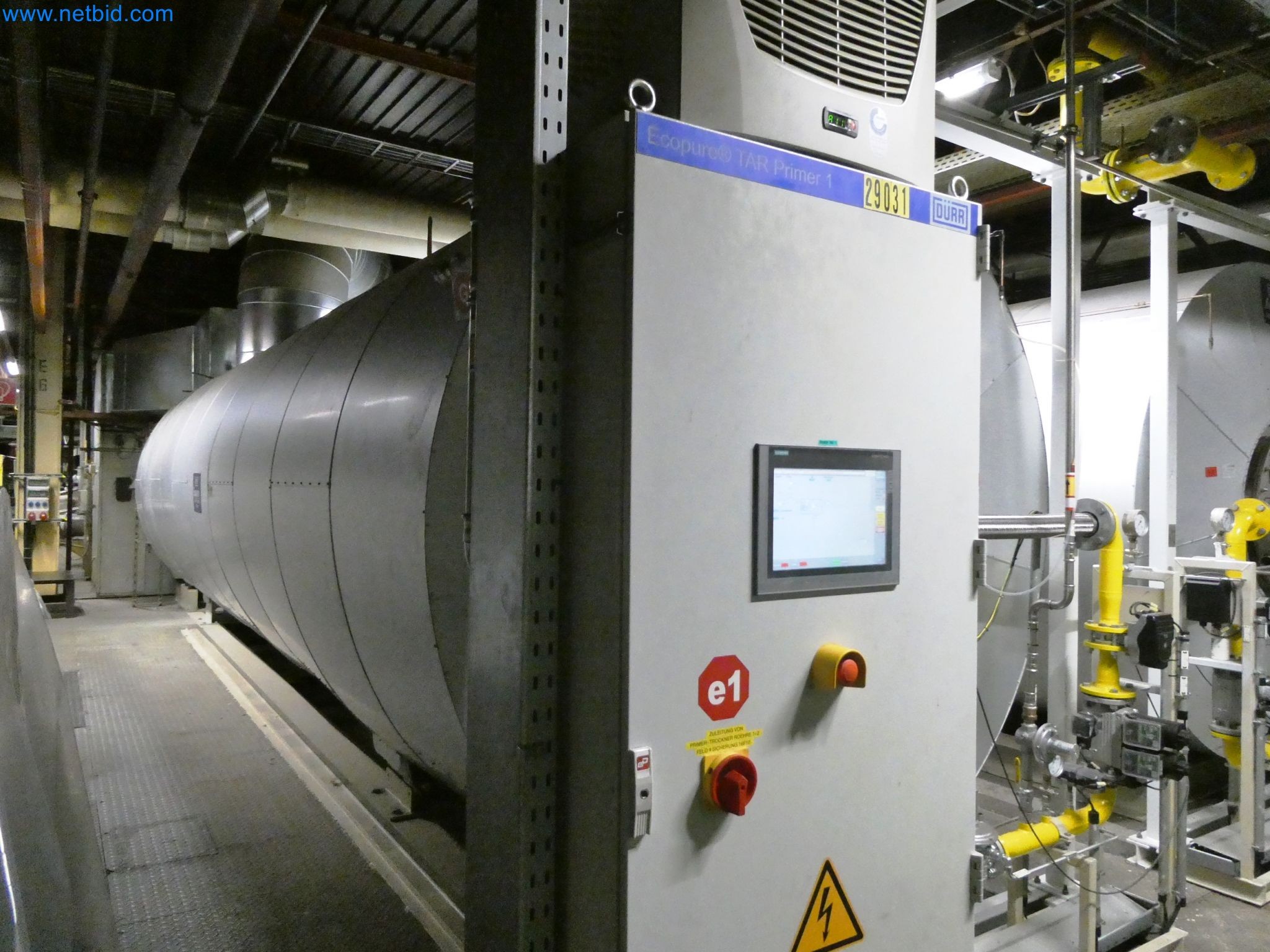 Roboti, varilna oprema in pripomočki za montažo iz avtomobilske industrije-4