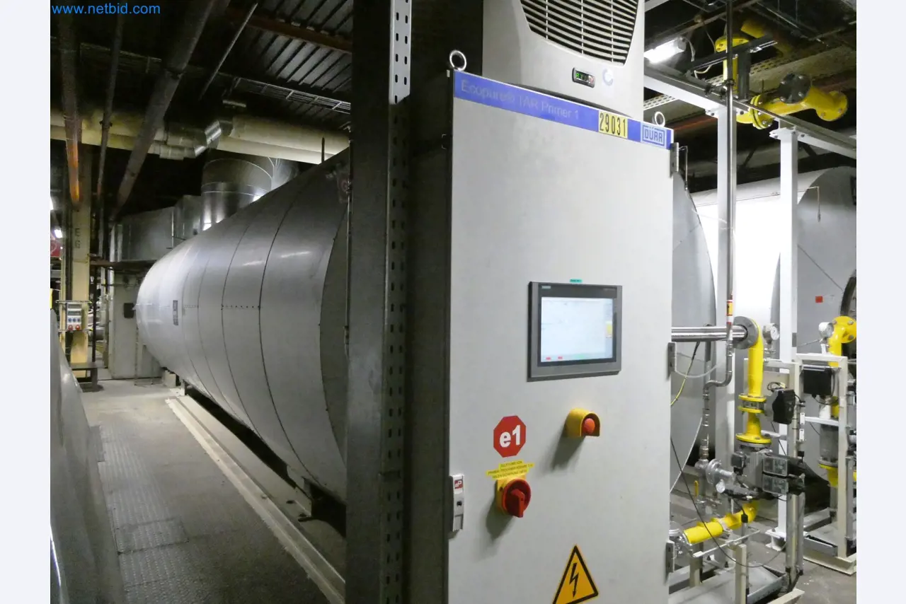 Roboti, varilna oprema in pripomočki za montažo iz avtomobilske industrije-4