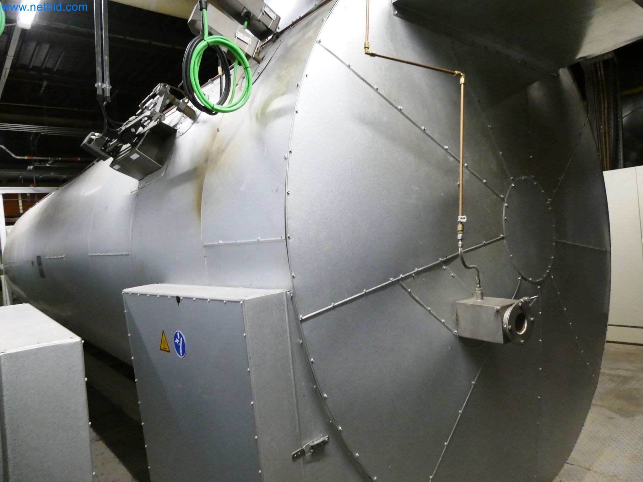 Roboti, varilna oprema in pripomočki za montažo iz avtomobilske industrije-5