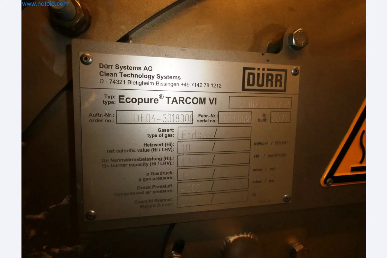 Roboty, svařovací zařízení a montážní příslušenství z automobilového průmyslu-2