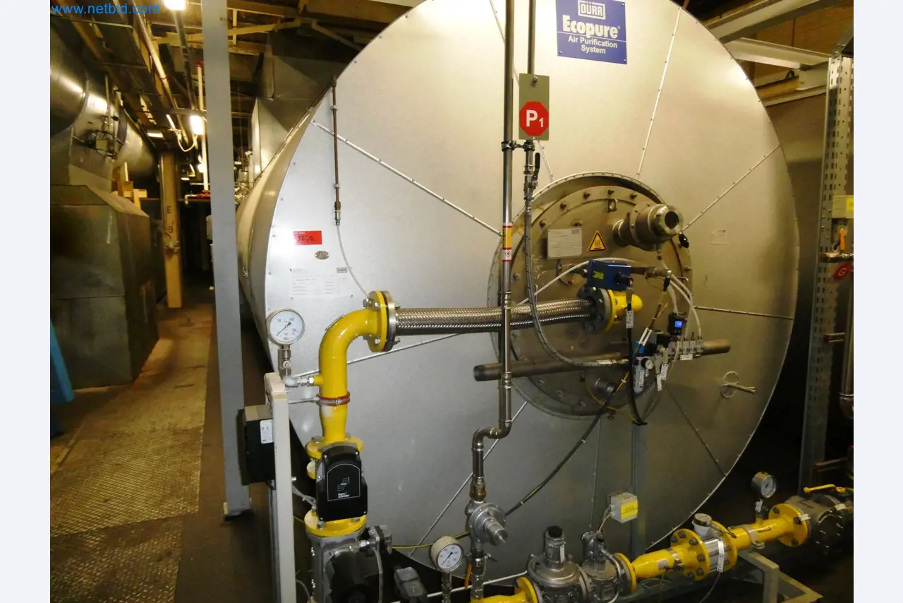 Roboty, svařovací zařízení a montážní příslušenství z automobilového průmyslu-3