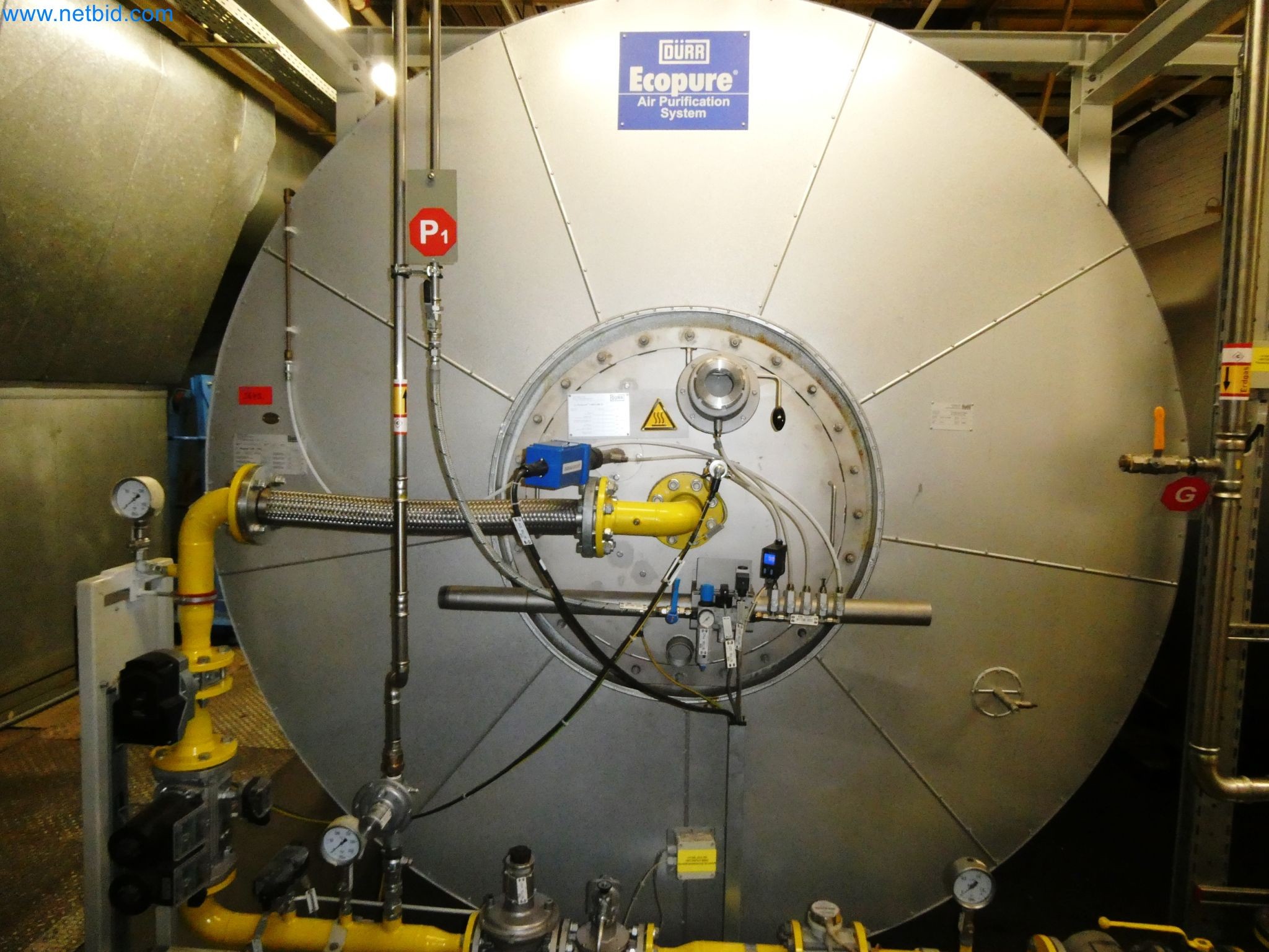 Roboty, svařovací zařízení a montážní příslušenství z automobilového průmyslu-4