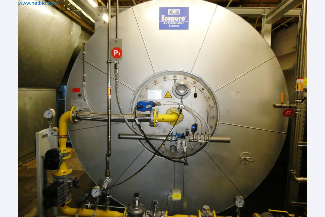 Roboty, svařovací zařízení a montážní příslušenství z automobilového průmyslu-4