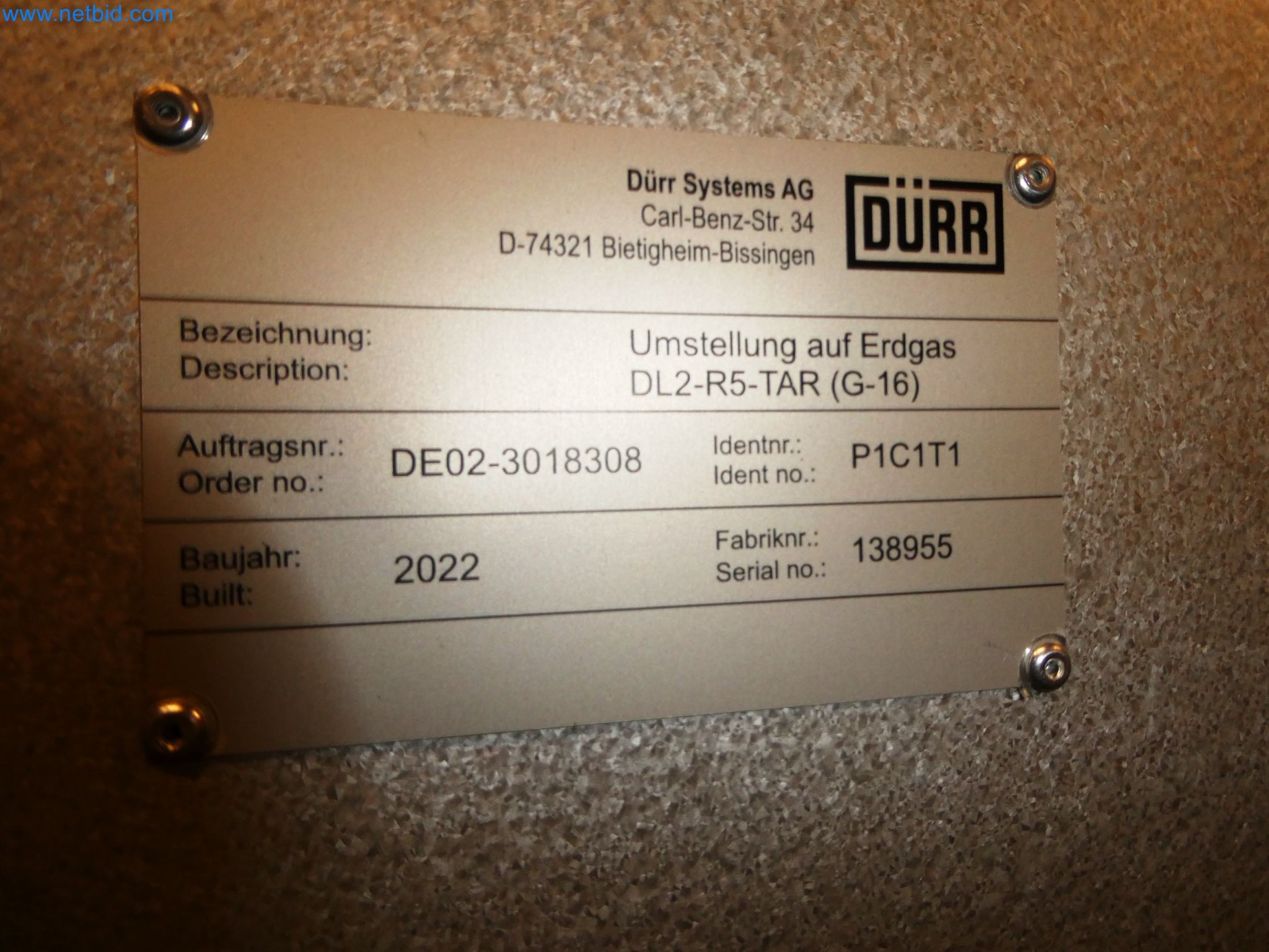 Roboty, svařovací zařízení a montážní příslušenství z automobilového průmyslu-7