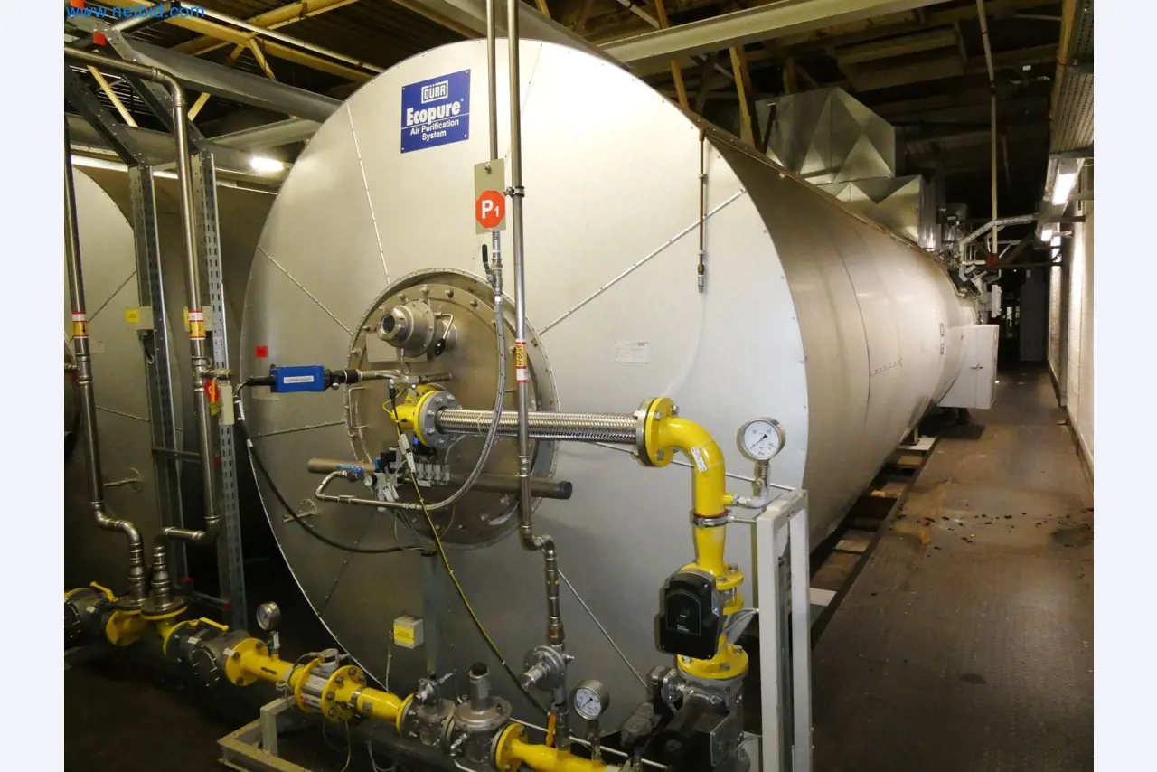 Roboty, svařovací zařízení a montážní příslušenství z automobilového průmyslu-1