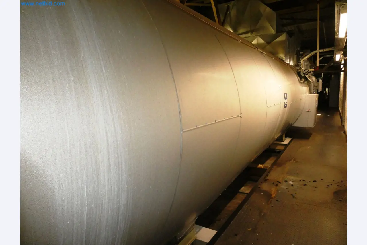 Roboty, svařovací zařízení a montážní příslušenství z automobilového průmyslu-3