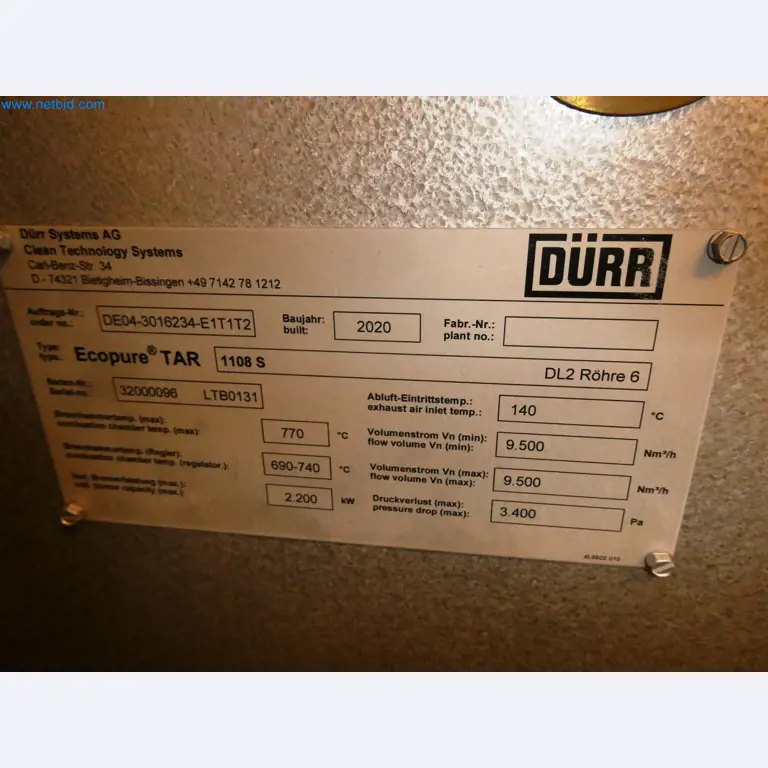 Roboty, svařovací zařízení a montážní příslušenství z automobilového průmyslu-4