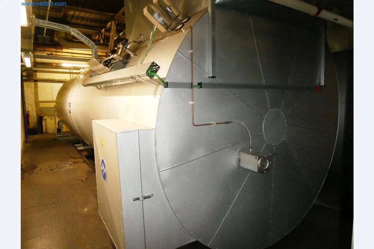 Roboty, svařovací zařízení a montážní příslušenství z automobilového průmyslu-5