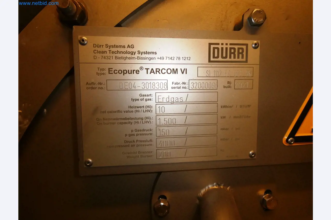 Roboty, svařovací zařízení a montážní příslušenství z automobilového průmyslu-7