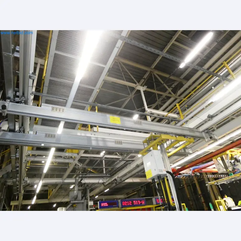 Roboty, svařovací zařízení a montážní příslušenství z automobilového průmyslu-6