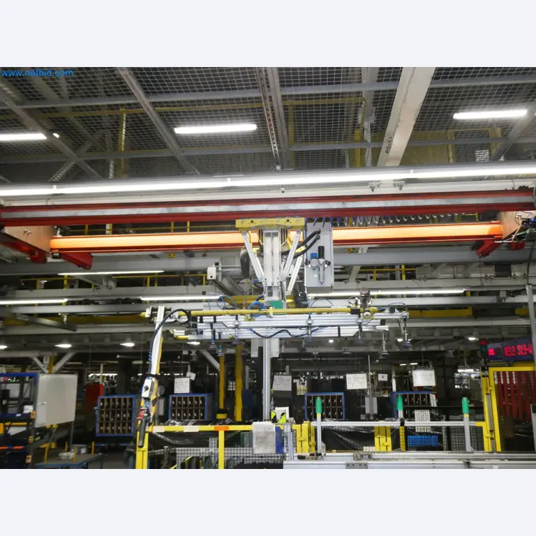 Roboty, svařovací zařízení a montážní příslušenství z automobilového průmyslu-6