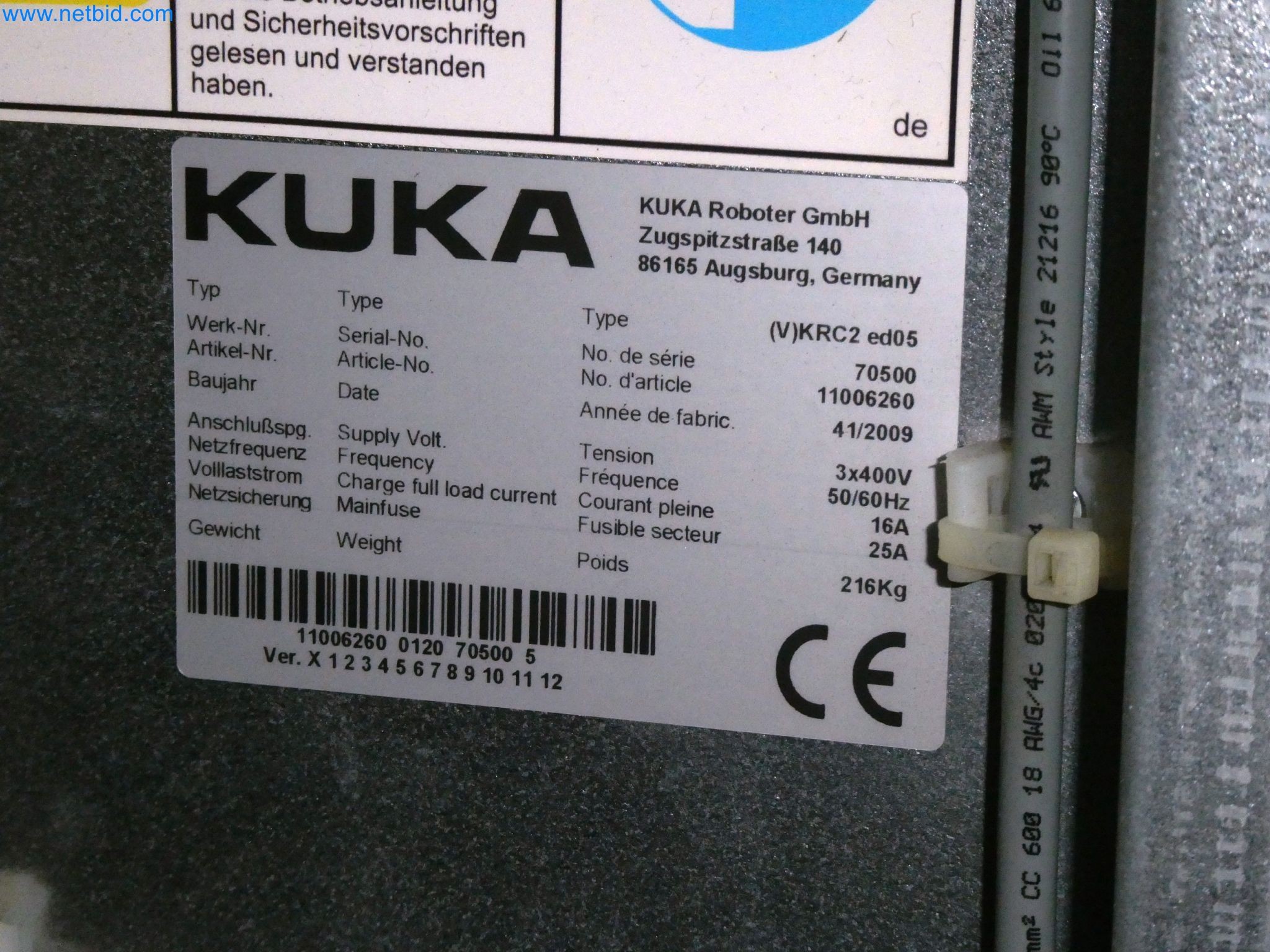 Roboty, svařovací zařízení a montážní příslušenství z automobilového průmyslu-8