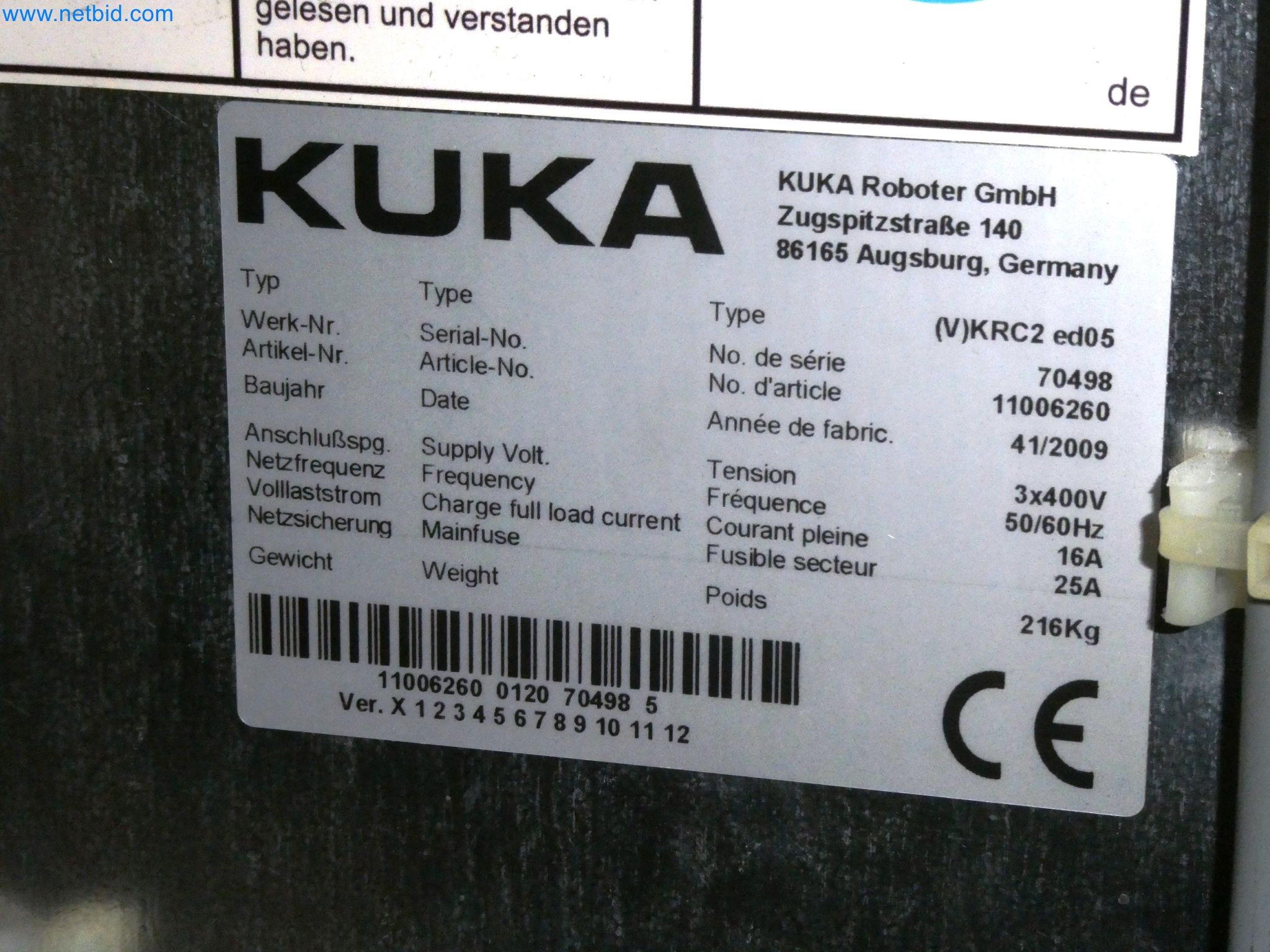 Roboty, svařovací zařízení a montážní příslušenství z automobilového průmyslu-11