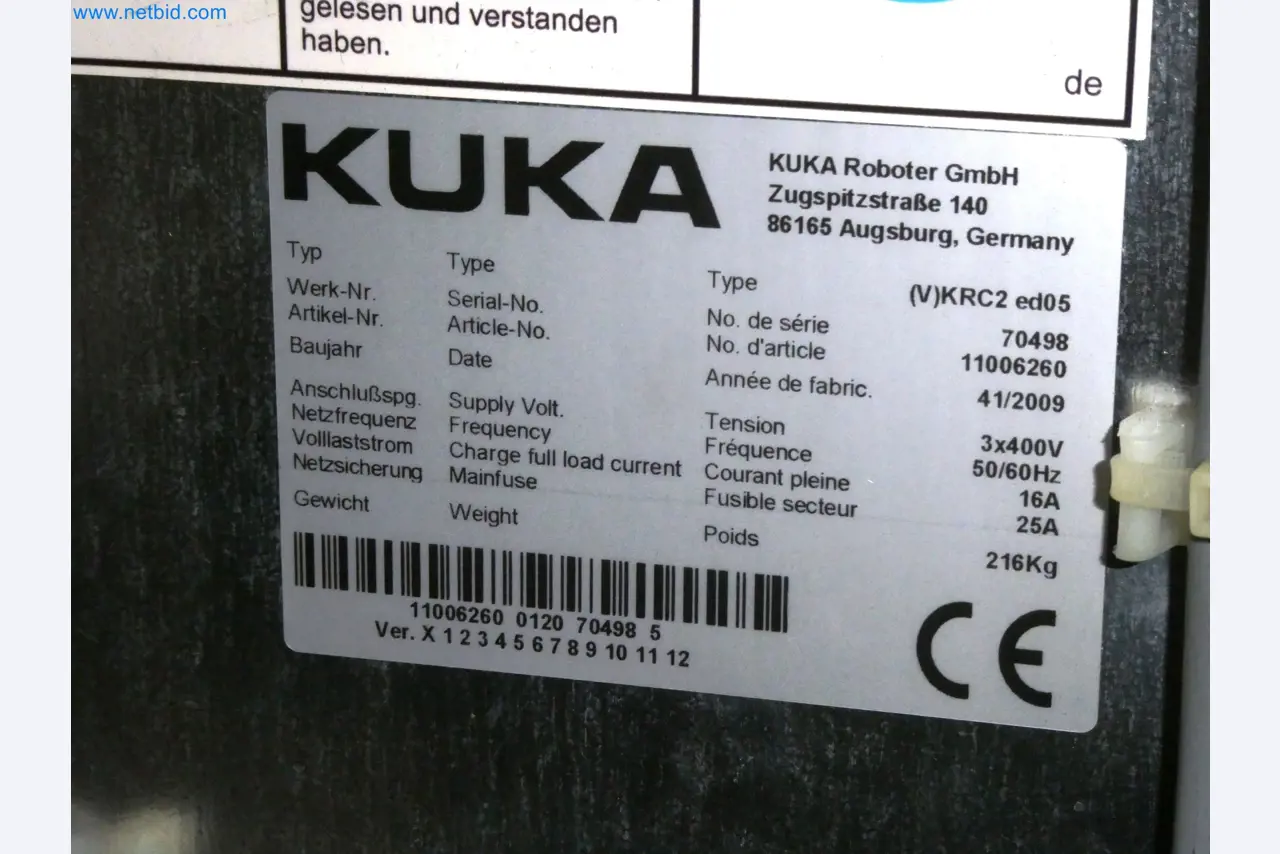 Roboty, svařovací zařízení a montážní příslušenství z automobilového průmyslu-11