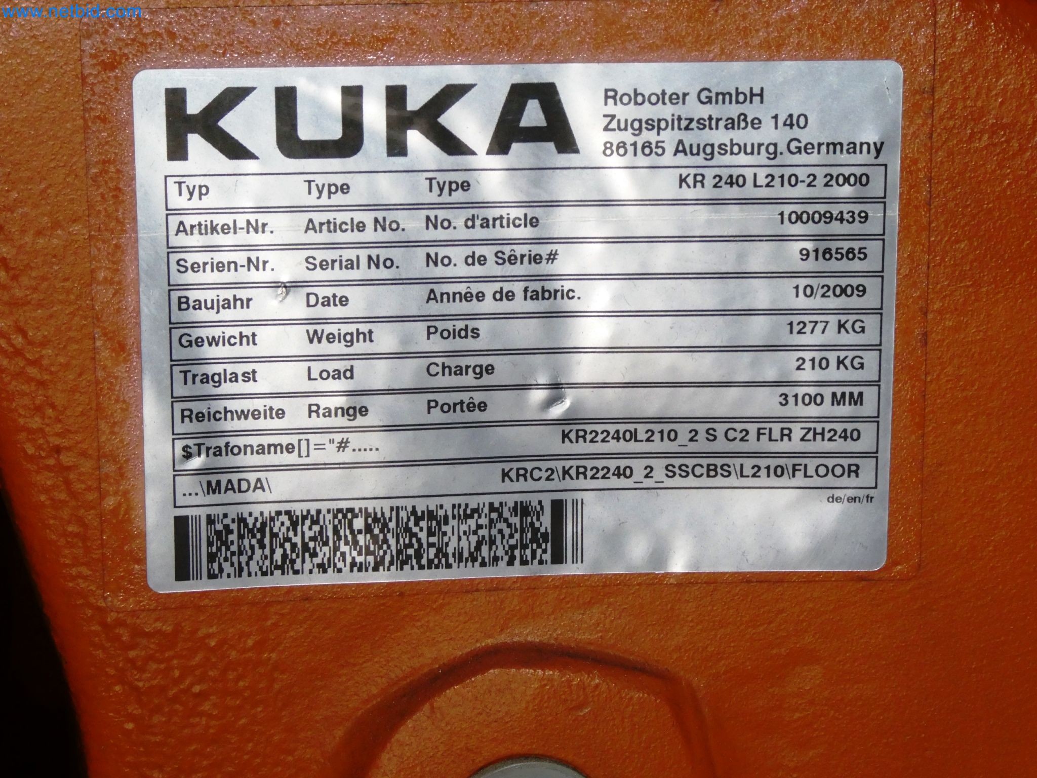 Roboty, svařovací zařízení a montážní příslušenství z automobilového průmyslu-15