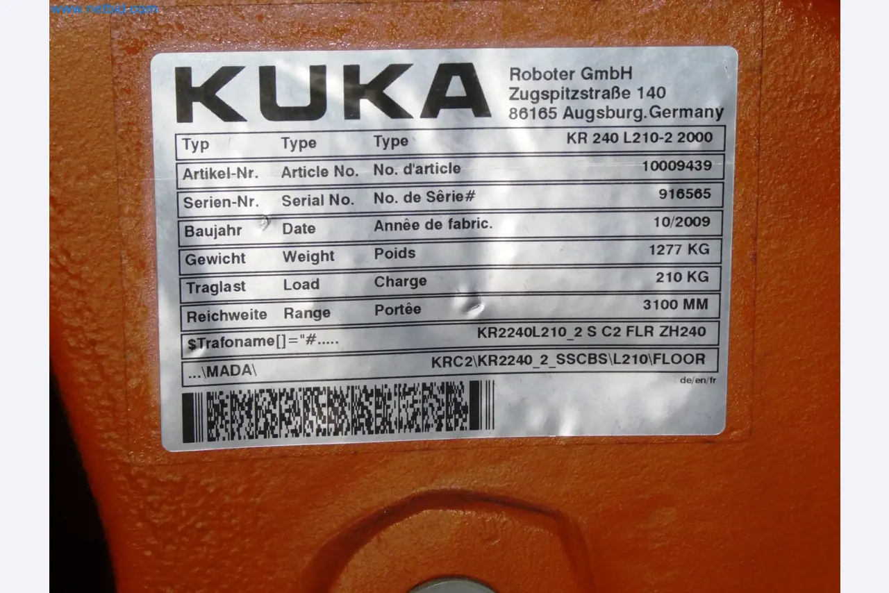 Roboty, svařovací zařízení a montážní příslušenství z automobilového průmyslu-15