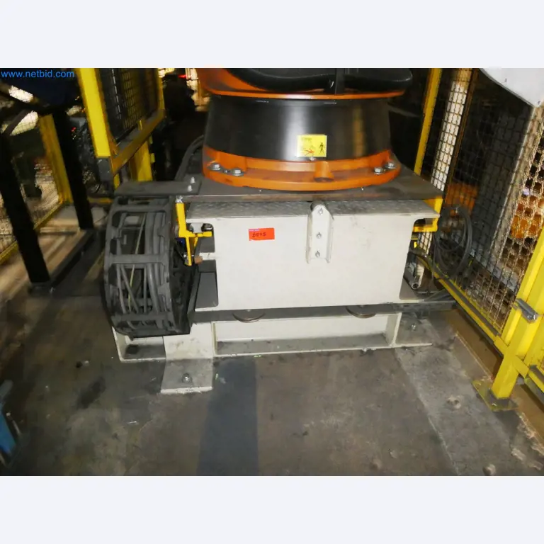 Roboty, svařovací zařízení a montážní příslušenství z automobilového průmyslu-5