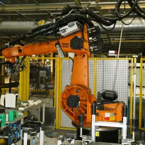 6osý robot KUKA KR 125L90/2