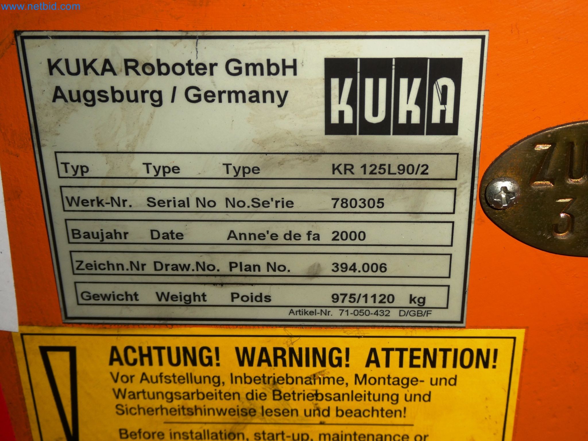 Roboty, svařovací zařízení a montážní příslušenství z automobilového průmyslu-4