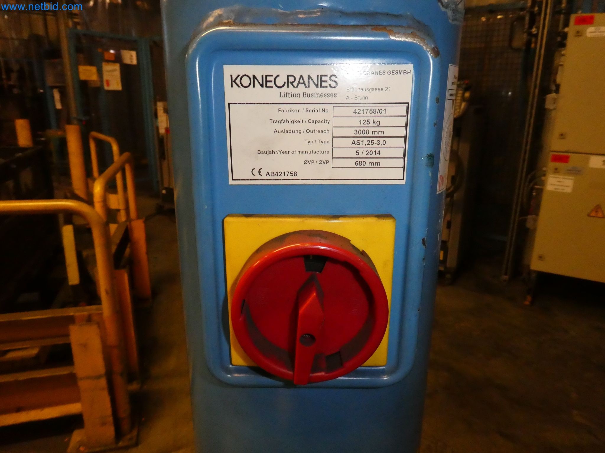 Robôs, equipamento de soldadura e acessórios de montagem da indústria automóvel-2