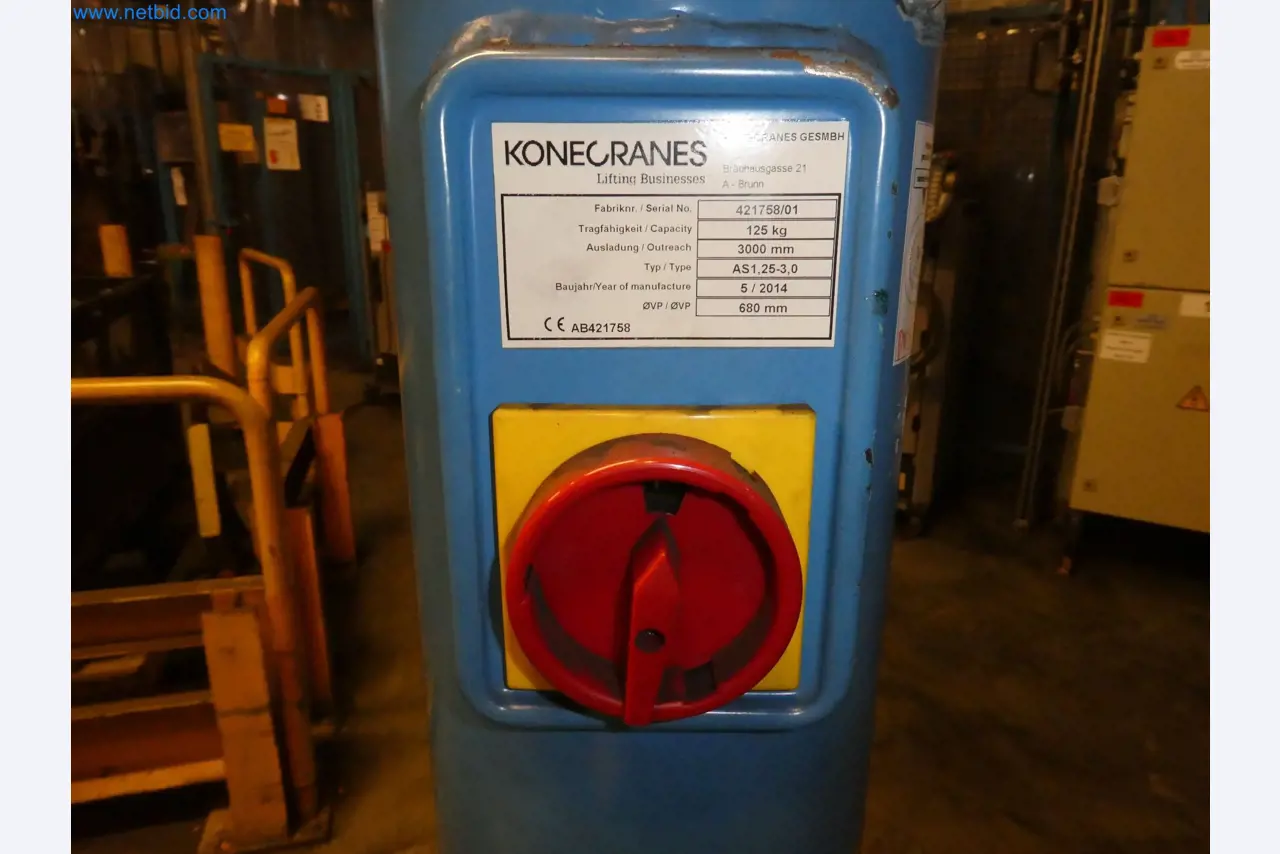 Robots, equipos de soldadura y accesorios de montaje de la industria del automóvil-2