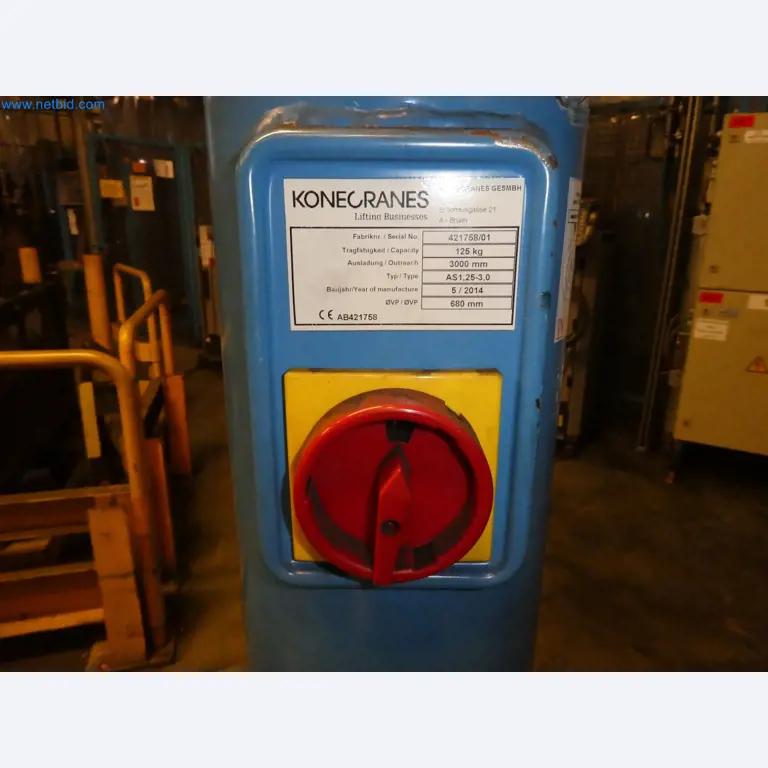 Robots, equipos de soldadura y accesorios de montaje de la industria del automóvil-2