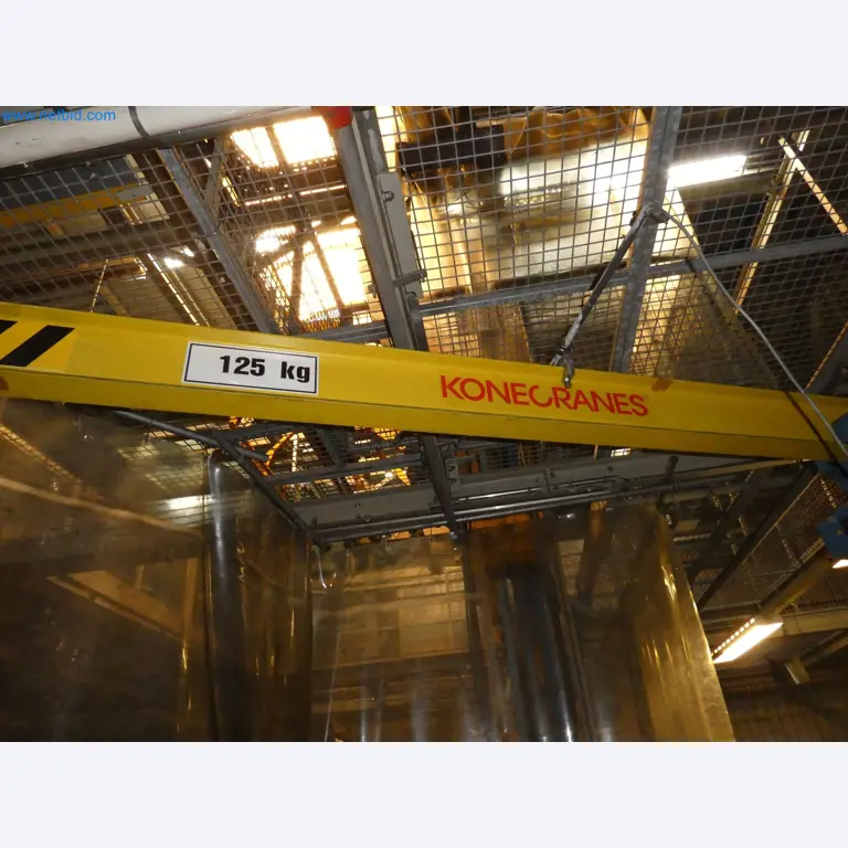 Robots, equipos de soldadura y accesorios de montaje de la industria del automóvil-3