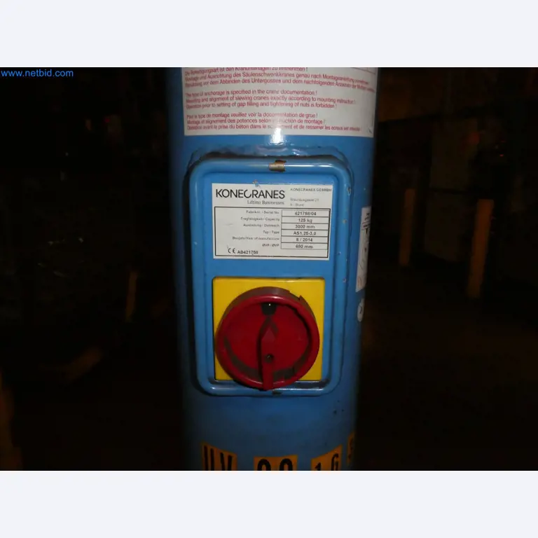 Robots, equipos de soldadura y accesorios de montaje de la industria del automóvil-4