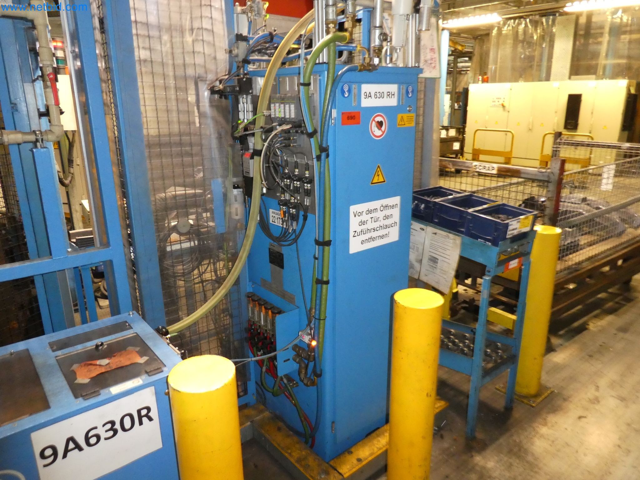 Robots, equipos de soldadura y accesorios de montaje de la industria del automóvil-2