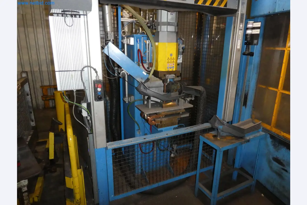 Robots, equipos de soldadura y accesorios de montaje de la industria del automóvil-3