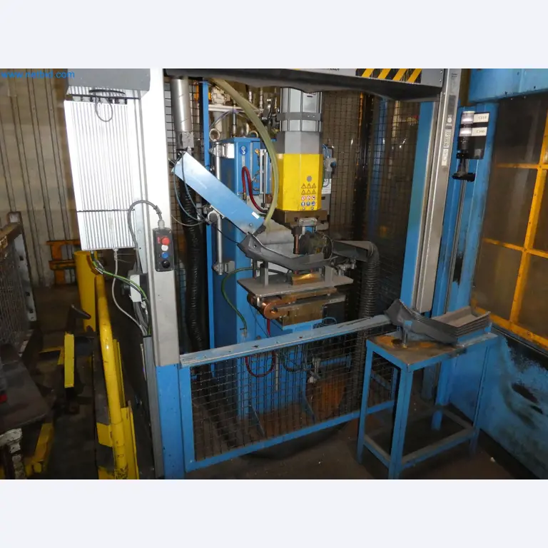 Robots, equipos de soldadura y accesorios de montaje de la industria del automóvil-3