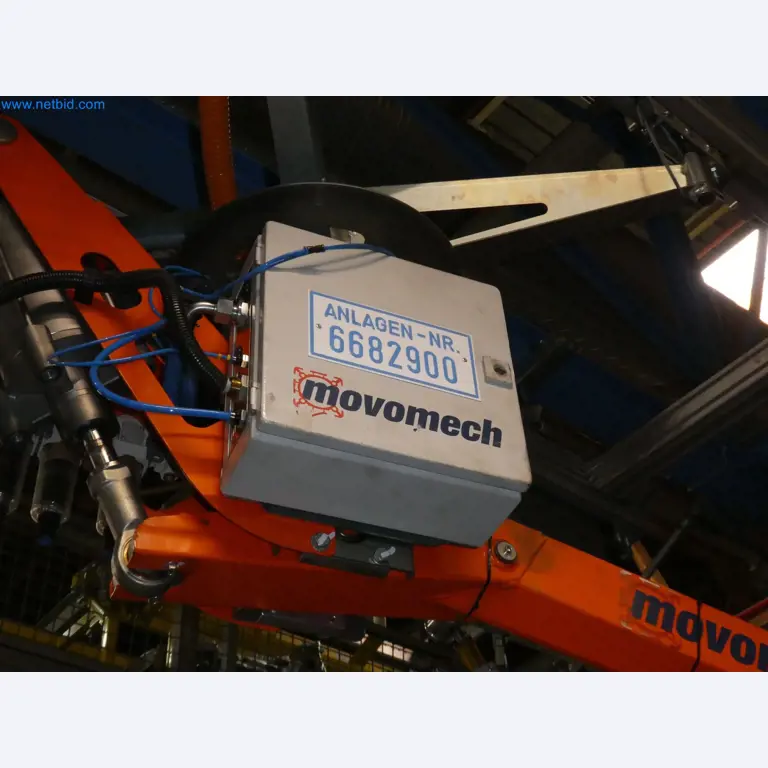 Robôs, equipamento de soldadura e acessórios de montagem da indústria automóvel-1