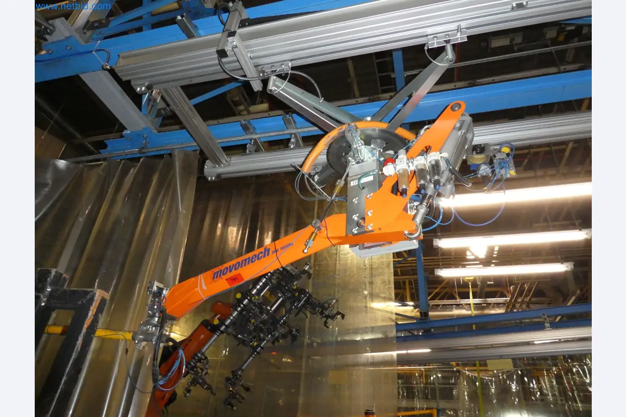 Robôs, equipamento de soldadura e acessórios de montagem da indústria automóvel-3