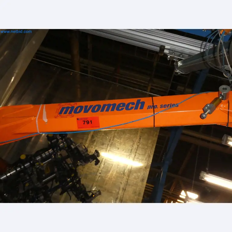 Robôs, equipamento de soldadura e acessórios de montagem da indústria automóvel-5